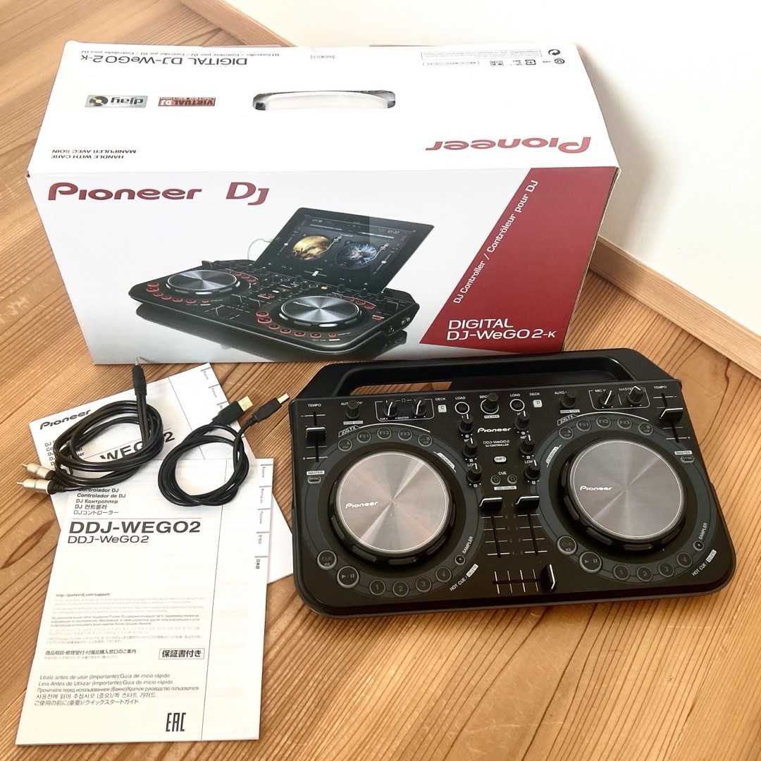 Pioneer(パイオニア)のPioneer DDJ WEGO 2  BLACK 楽器のDJ機器(DJコントローラー)の商品写真