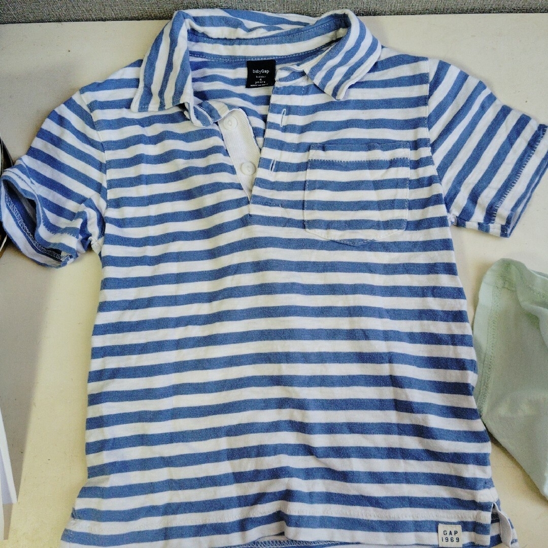 babyGAP(ベビーギャップ)の半袖シャツ　110 キッズ/ベビー/マタニティのキッズ服女の子用(90cm~)(Tシャツ/カットソー)の商品写真