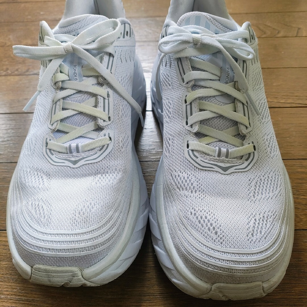 HOKA ONE ONE(ホカオネオネ)の【HOKAONEONE】BONDI6 ホワイト メンズの靴/シューズ(スニーカー)の商品写真