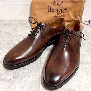 バーウィック(Berwick)の【超美品】 Berwick 27.5cm ホールカット UK8.0 バーウィック(ドレス/ビジネス)