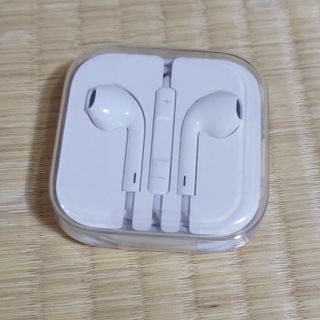 アイフォーン(iPhone)のアップル純正イヤホン apple(ヘッドフォン/イヤフォン)