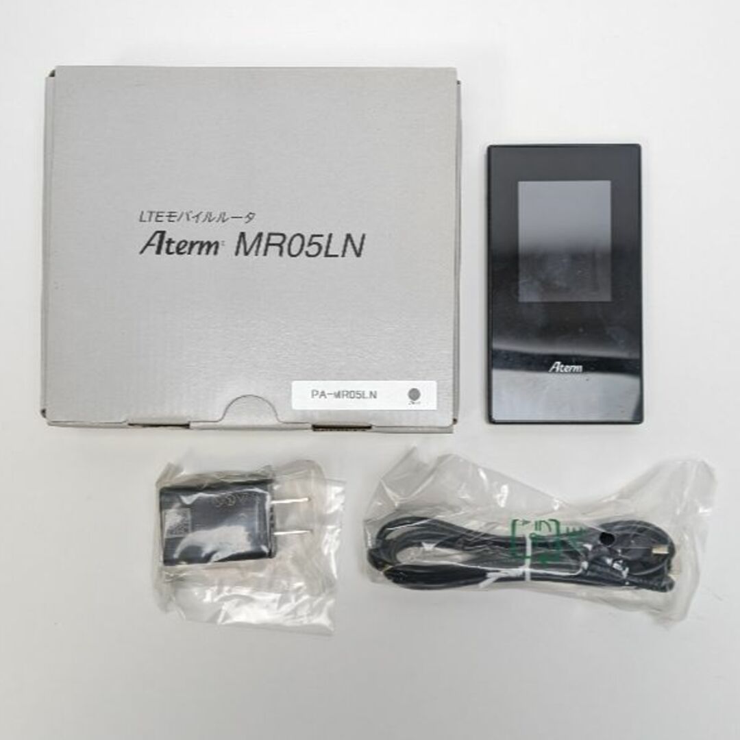 NEC(エヌイーシー)のAterm MR05LN モバイルルータ スマホ/家電/カメラのスマートフォン/携帯電話(その他)の商品写真
