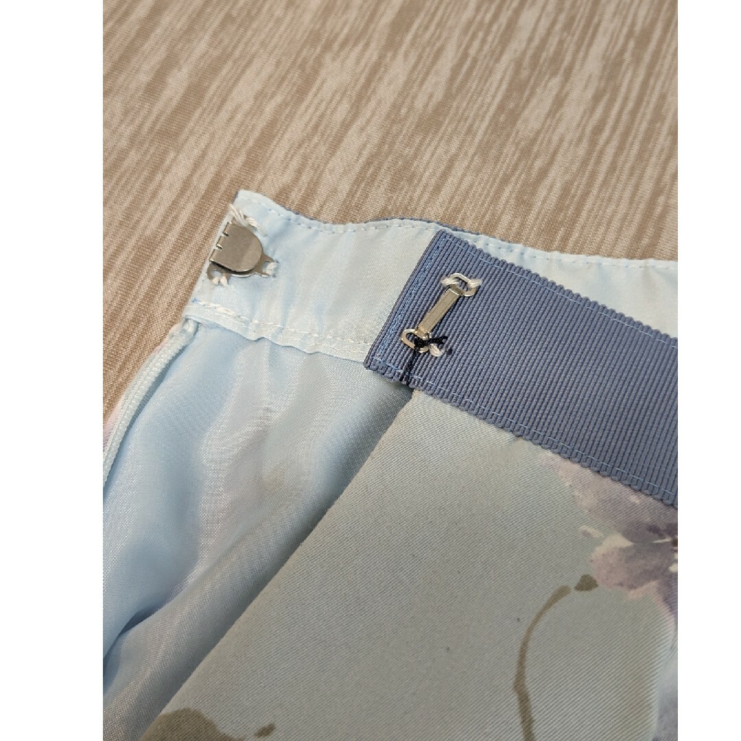 花柄　Sサイズ　ウエスト61cm　春夏　フレアスカート レディースのスカート(ひざ丈スカート)の商品写真