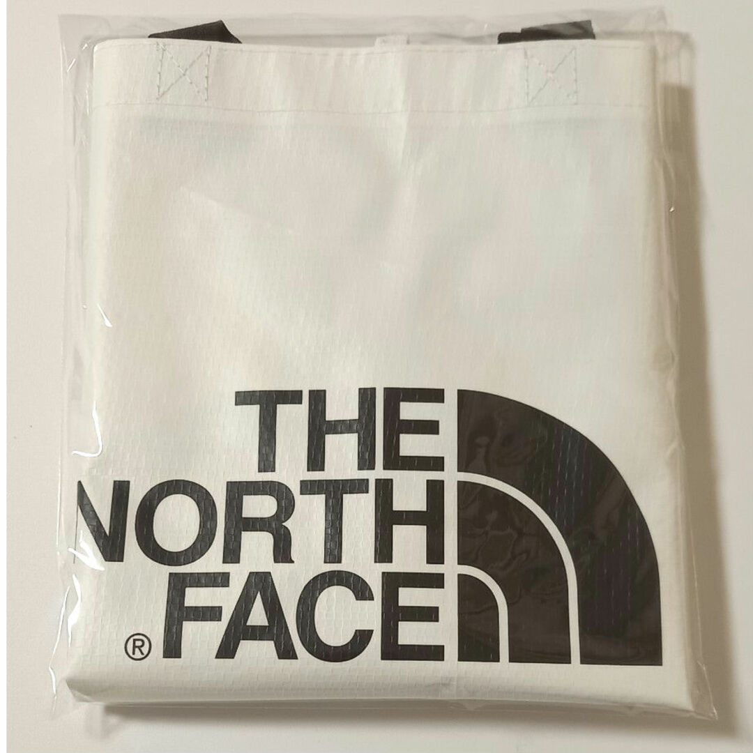 THE NORTH FACE(ザノースフェイス)の【THE NORTH FACE】ショッパーバッグM　ホワイト　新品 レディースのバッグ(トートバッグ)の商品写真