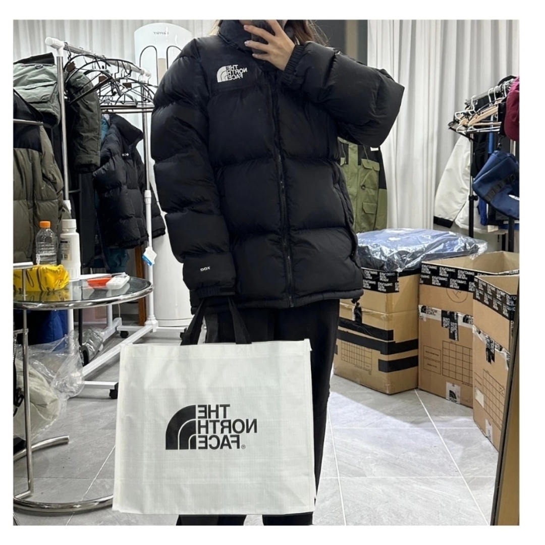 THE NORTH FACE(ザノースフェイス)の【THE NORTH FACE】ショッパーバッグM　ホワイト　新品 レディースのバッグ(トートバッグ)の商品写真