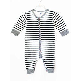 プチバトー(PETIT BATEAU)の【春物 新入荷!】[プチバトー/PETIT BATEAU]67cm 長袖カバーオール/長袖ロンパース 白×濃紺【中古】子供服 キッズ kids ベビー服 baby 男の子 女の子 春秋 onepi 213042(カバーオール)