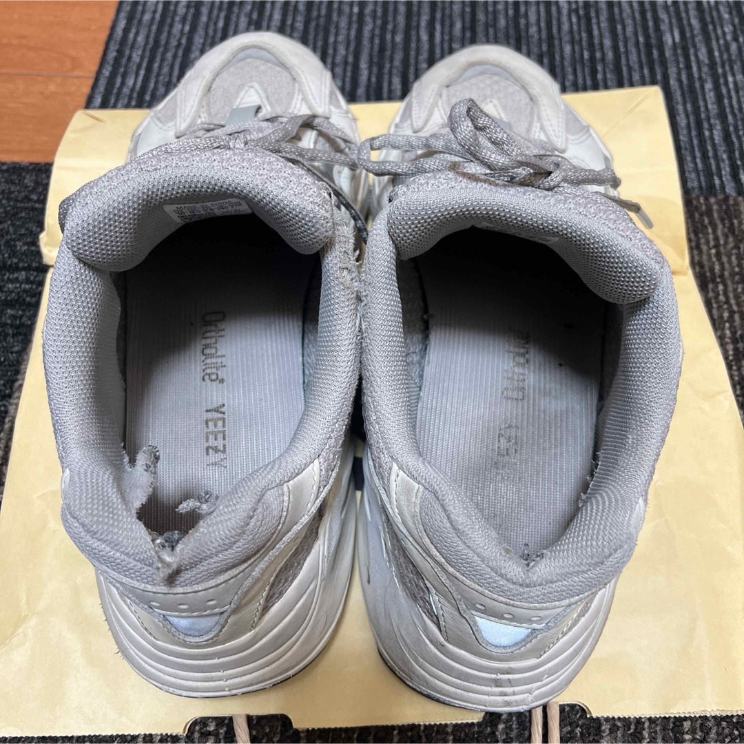 adidas(アディダス)のYEEZY BOOST 700 V2  28㎝ メンズの靴/シューズ(スニーカー)の商品写真