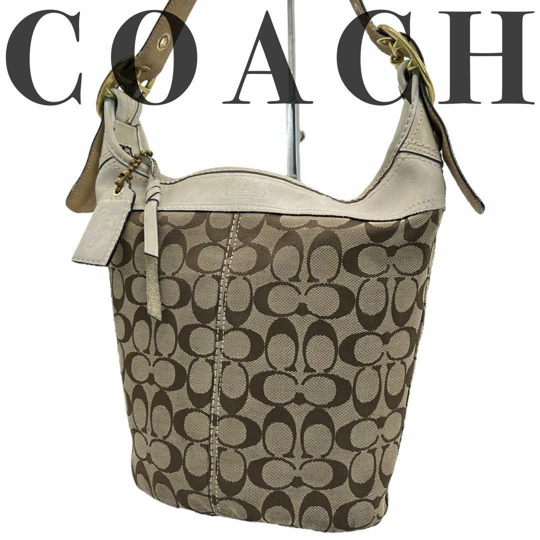 COACH(コーチ)の【美品】コーチ シグネチャー ショルダーバッグ バケツ型 白 斜め掛け レディースのバッグ(ショルダーバッグ)の商品写真