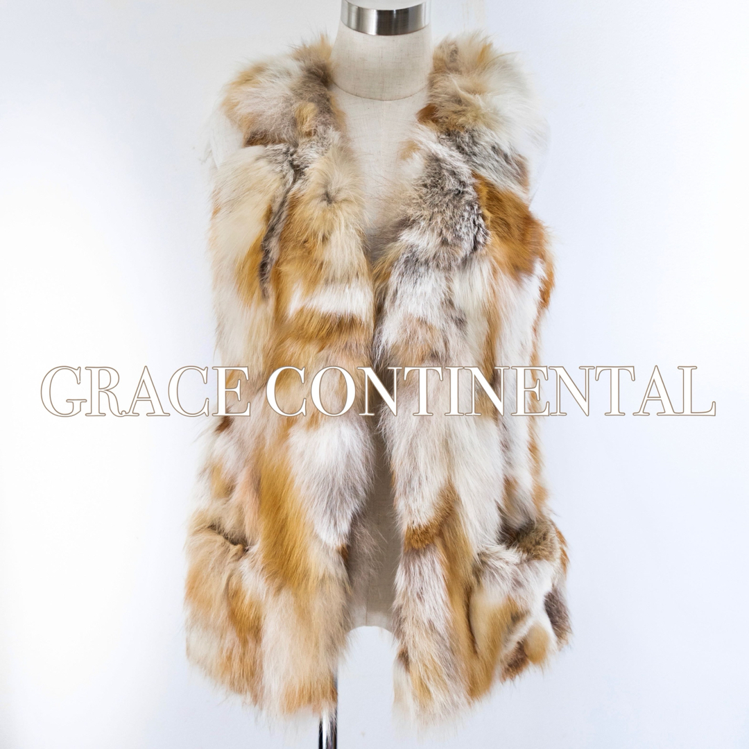 GRACE CONTINENTAL(グレースコンチネンタル)の美品【GRACE CONTINENTAL】 フォックスファーベスト レディースのジャケット/アウター(毛皮/ファーコート)の商品写真