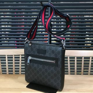 Gucci - 新品未使用 グッチ 現行 GGスプリーム メッセンジャーバッグ 斜め掛け メンズ