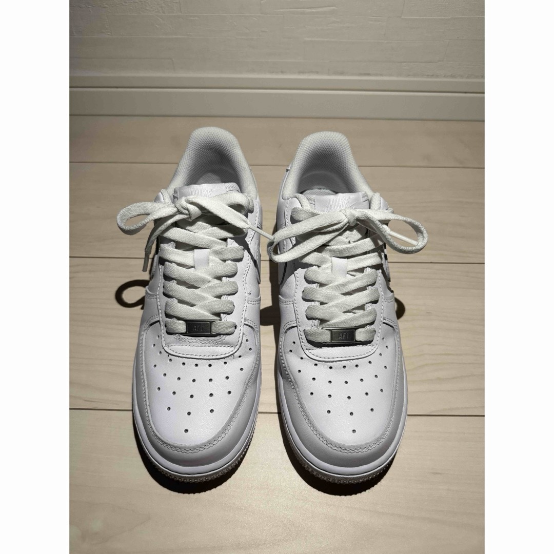 NIKE(ナイキ)のNIKE AIR FORCE 1 White 24.5cm エアフォースワン レディースの靴/シューズ(スニーカー)の商品写真