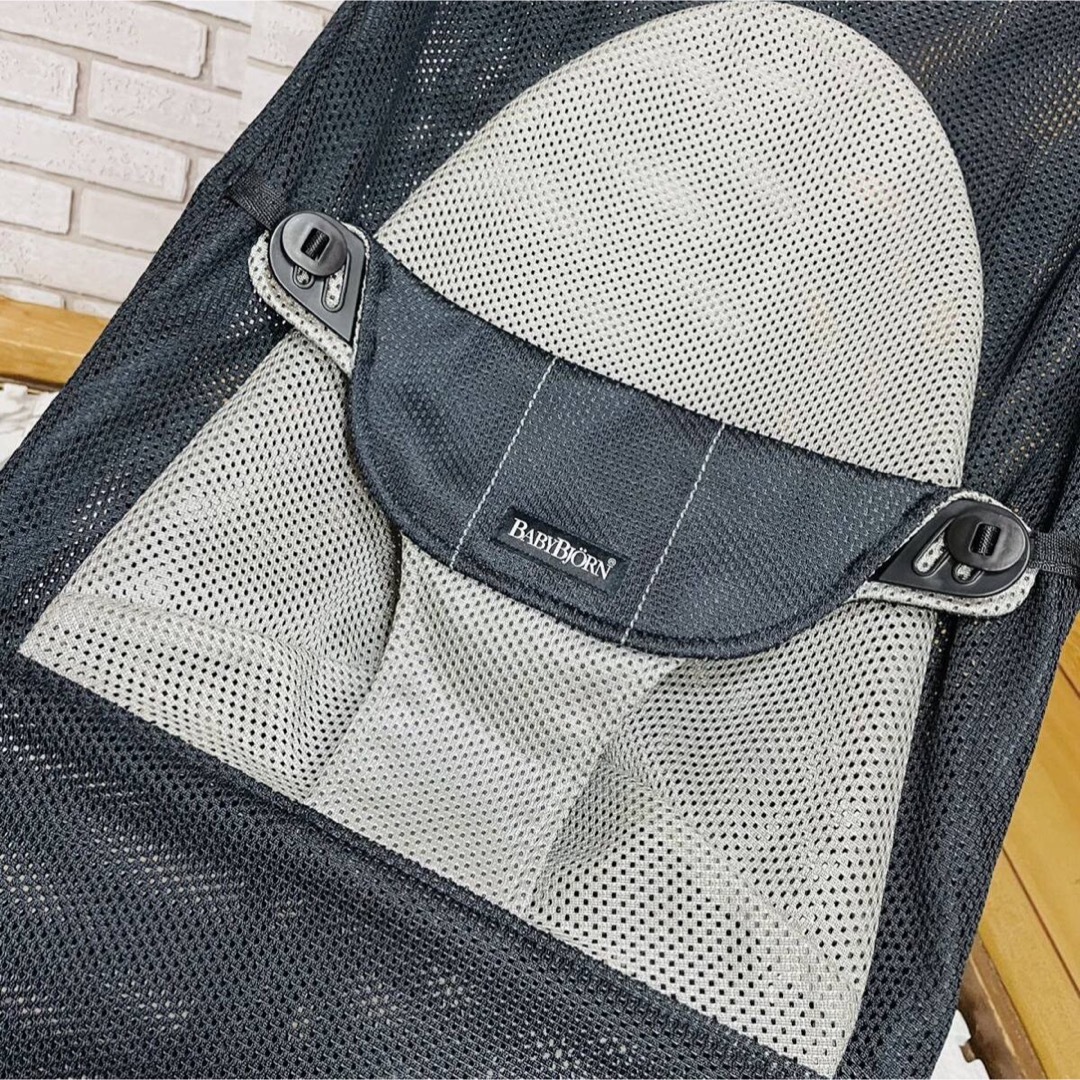 BABYBJORN(ベビービョルン)の使用4ヶ月 美品 ベビービョルン バランスソフトエアー 取説付き 全メッシュ キッズ/ベビー/マタニティの寝具/家具(その他)の商品写真