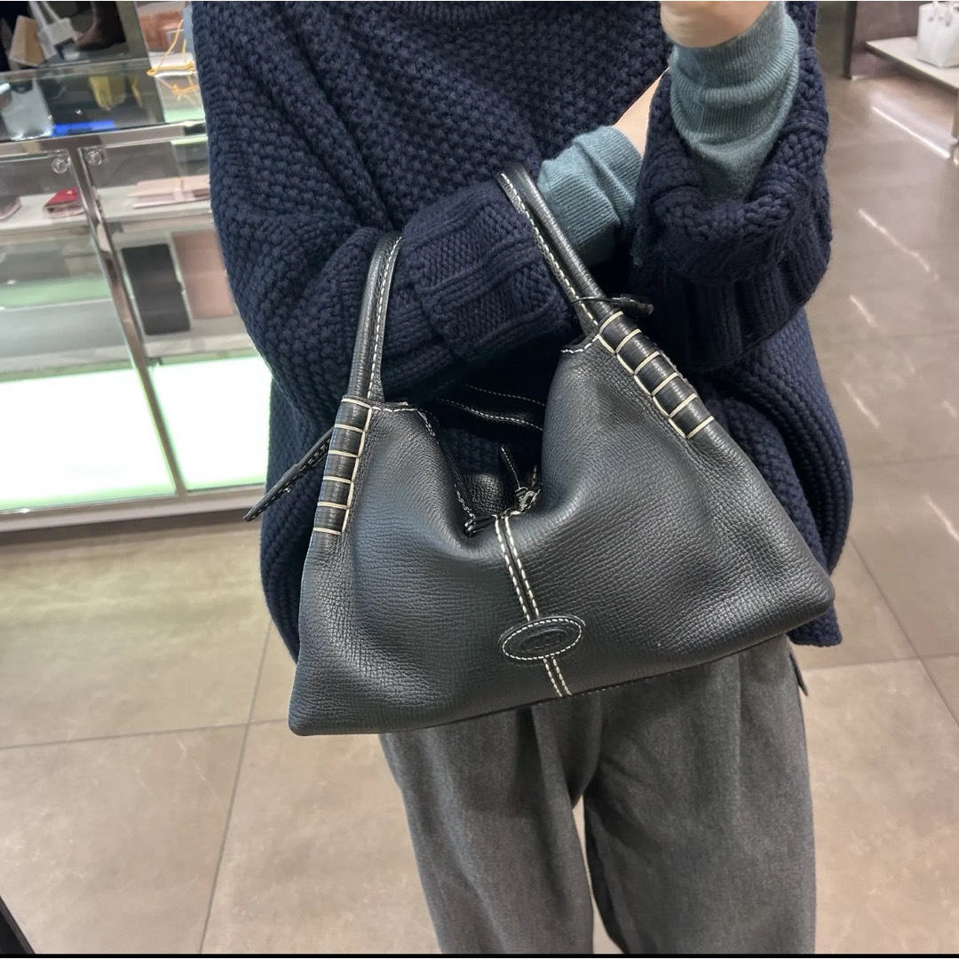 TOD'S(トッズ)の極美品 トッズ ショルダーバッグ 2way リンディ レディースのバッグ(ショルダーバッグ)の商品写真