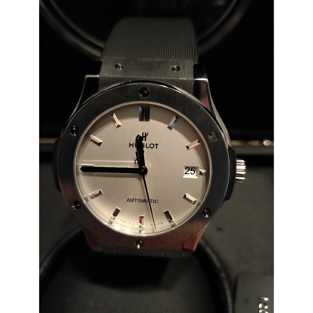 HUBLOT(ウブロ)のウブロ HUBLOT 511.NX.2611.RX クラシックフュージョン保証書 メンズの時計(腕時計(アナログ))の商品写真