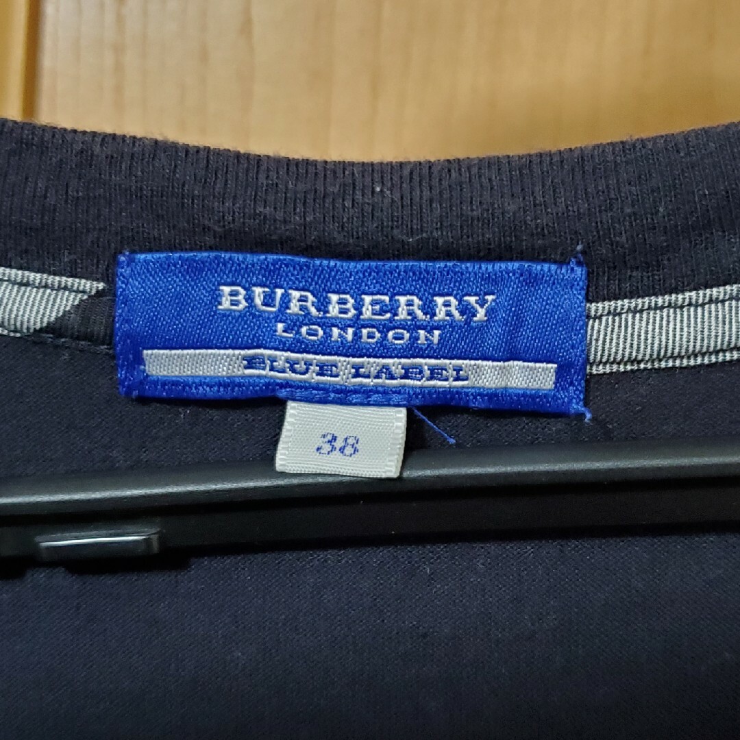 BURBERRY BLUE LABEL(バーバリーブルーレーベル)のBURBERRY BLUE LABEL　ネイビーTシャツ　Mサイズ レディースのトップス(Tシャツ(半袖/袖なし))の商品写真