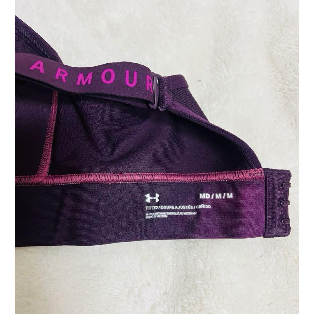 UNDER ARMOUR(アンダーアーマー)の【美品】UNDER ARMOUR スポーツブラ　MD ヨガ　ランニング スポーツ/アウトドアのトレーニング/エクササイズ(ヨガ)の商品写真