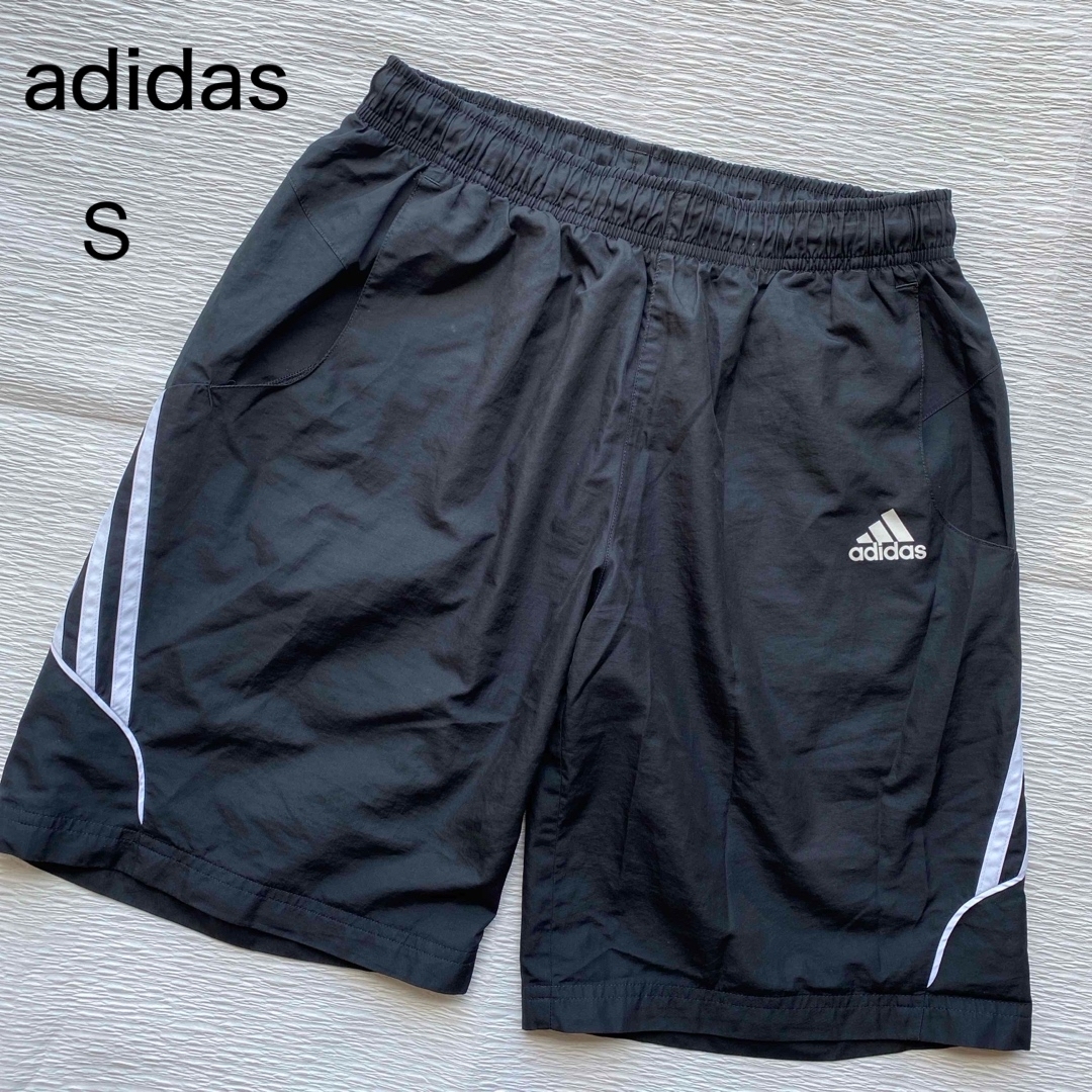 adidas(アディダス)のadidas アディダス　ハーフパンツ　黒　ナイロン　S メンズのパンツ(ショートパンツ)の商品写真