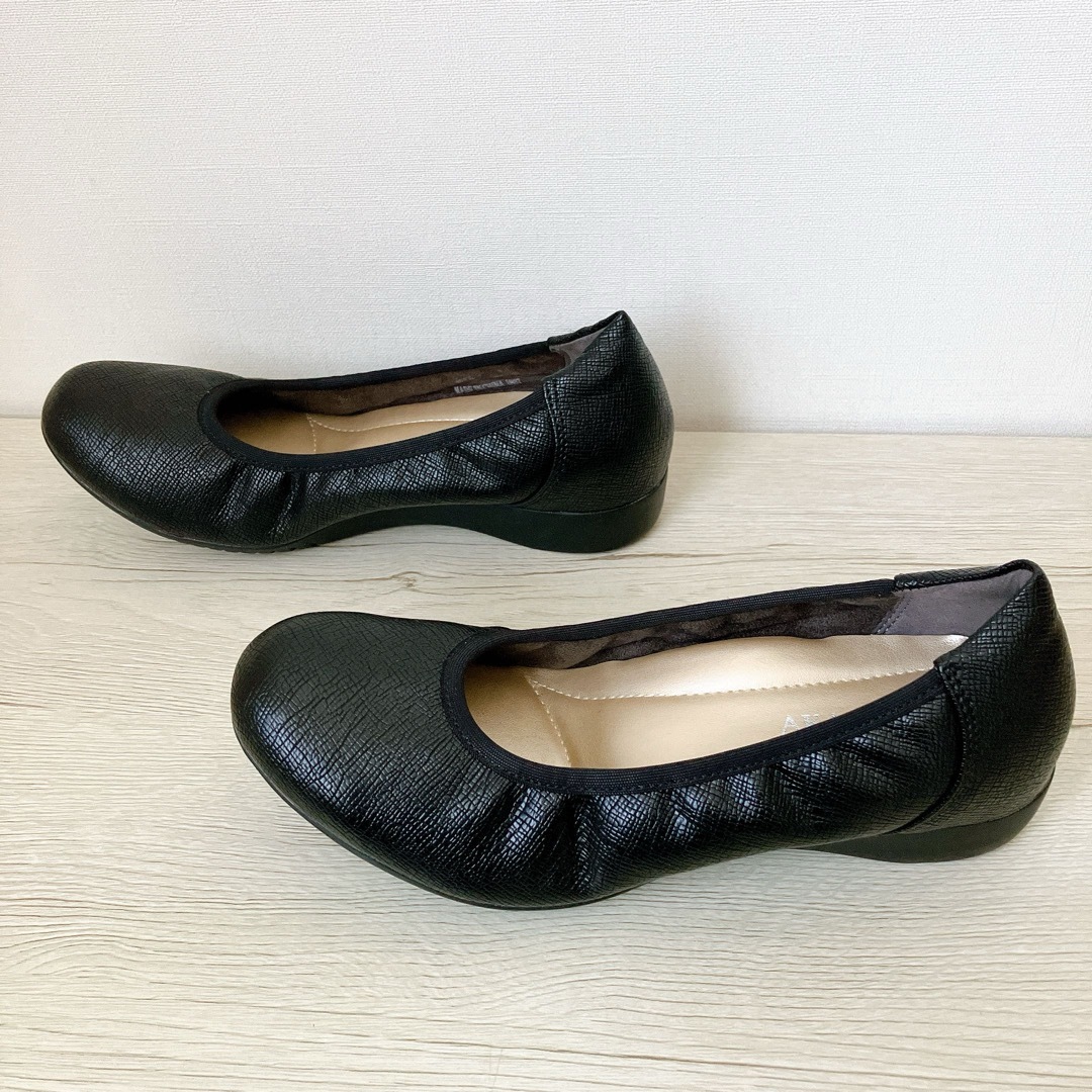 AKAISHI(アカイシ)の未使用✨AKAISHI アーチフィッター フラットパンプス 22cmブラック レディースの靴/シューズ(バレエシューズ)の商品写真