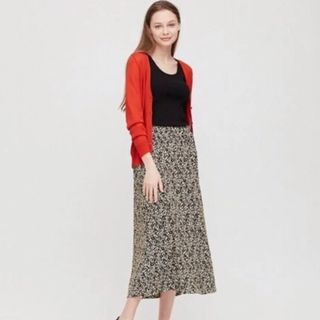 ユニクロ(UNIQLO)のユニクロ　Joy of Printクレープジャージースカート　Sサイズ(ロングスカート)