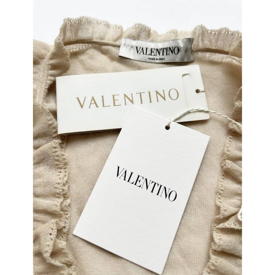 VALENTINO(ヴァレンティノ)の未使用 VALENTINO 定価31.5万  ヴァレンティノ トップス レディースのトップス(カットソー(半袖/袖なし))の商品写真