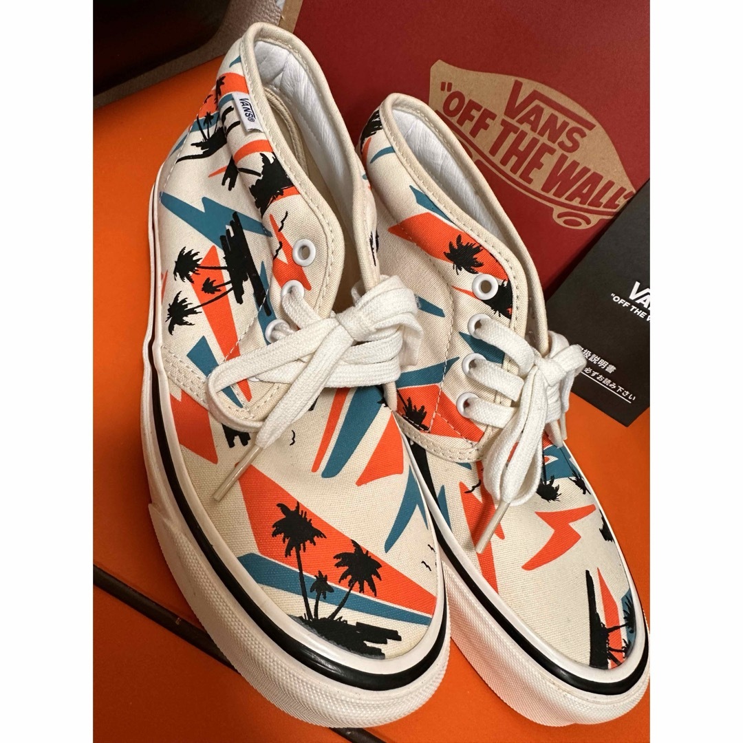 VANS(ヴァンズ)のバンズ　スニーカー　ロンハーマン　新品 メンズの靴/シューズ(スニーカー)の商品写真