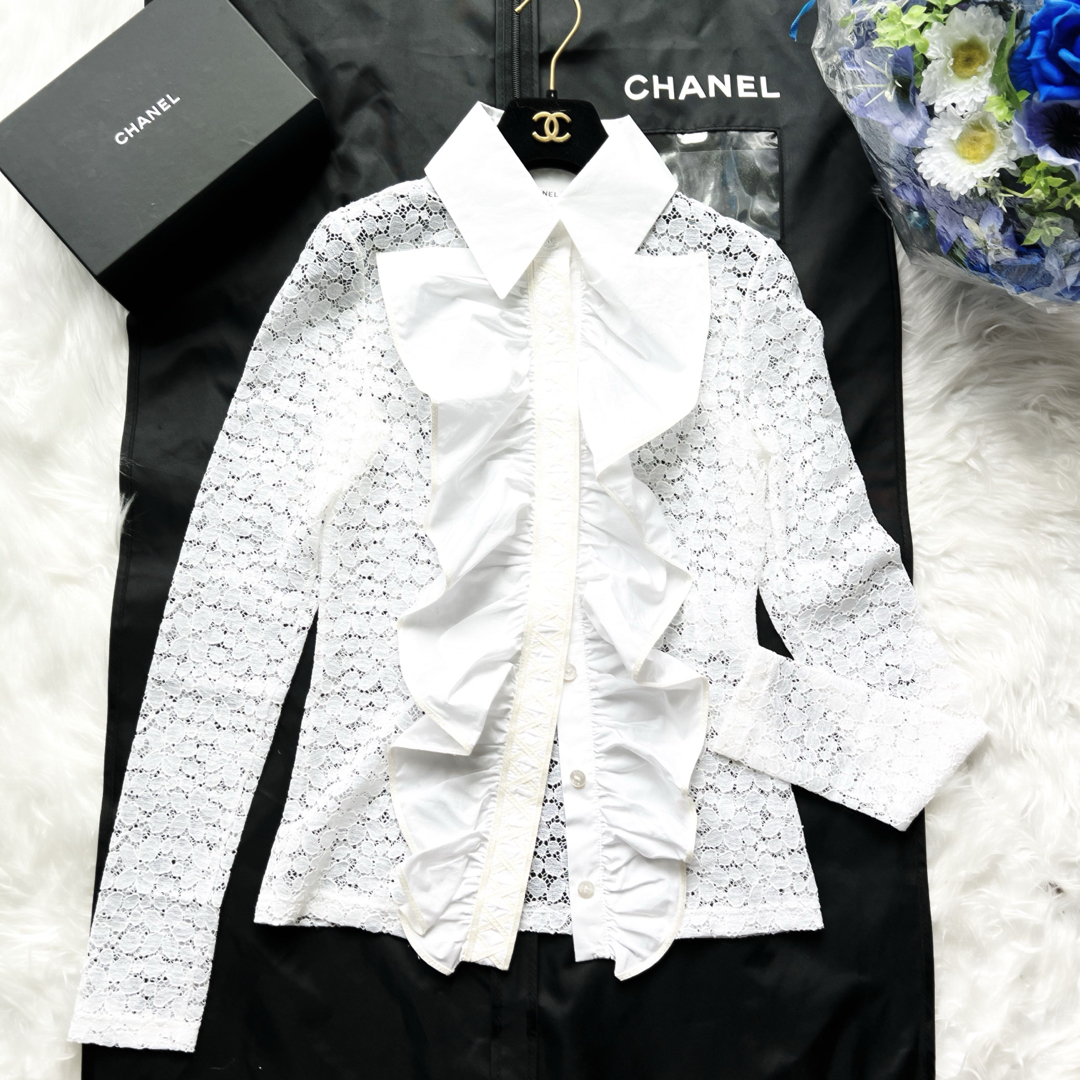 CHANEL(シャネル)の美品　CHANELシャネル　レース　フリル　エンブロイダリー　シャツ　ジャケット レディースのトップス(シャツ/ブラウス(長袖/七分))の商品写真