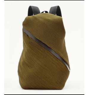 イッセイミヤケ(ISSEY MIYAKE)のお値下げ！プリーツプリーズ リュック　イッセイミヤケ リュック　完売品(リュック/バックパック)