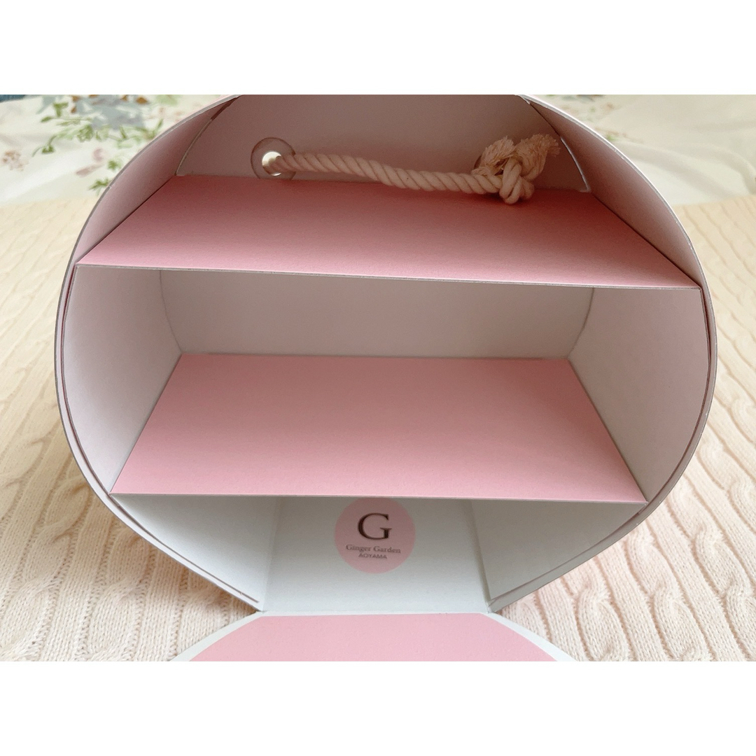 Ginger Garden AOYAMA（PINK）　セゾンカード特典　空箱 レディースのバッグ(ショップ袋)の商品写真