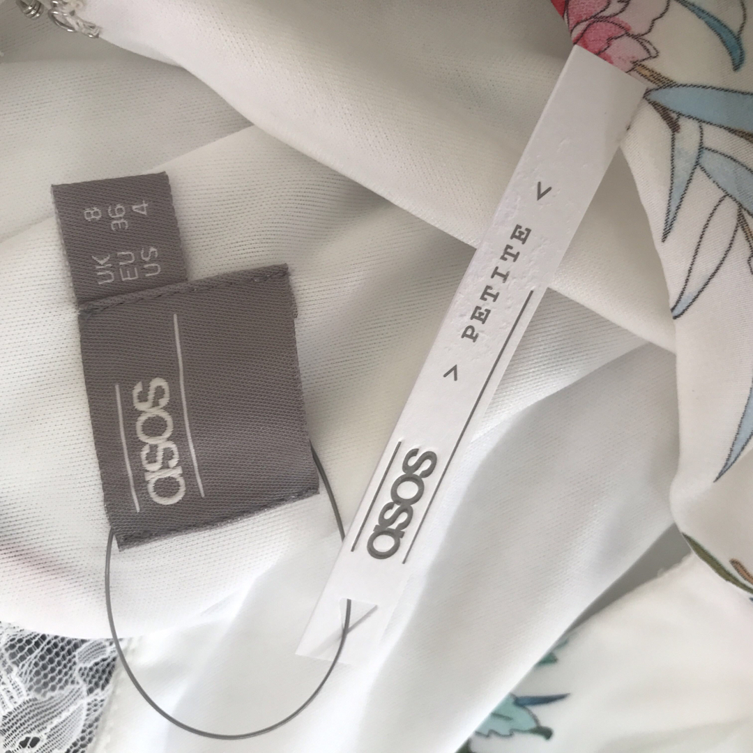 asos(エイソス)の新品タグ付き♡エイソス　ワンピース  レディースのワンピース(ひざ丈ワンピース)の商品写真