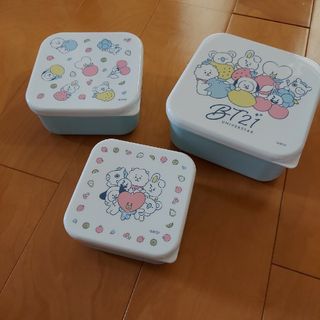 ボウダンショウネンダン(防弾少年団(BTS))のBT21 フルーツシール容器３点セット(弁当用品)