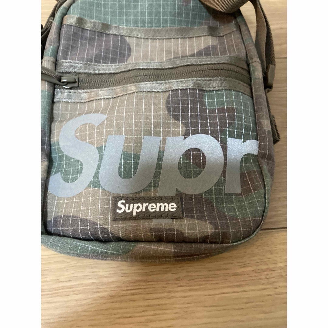 Supreme(シュプリーム)のSupreme 24SS Shoulder Bag Woodland Camo メンズのバッグ(ショルダーバッグ)の商品写真