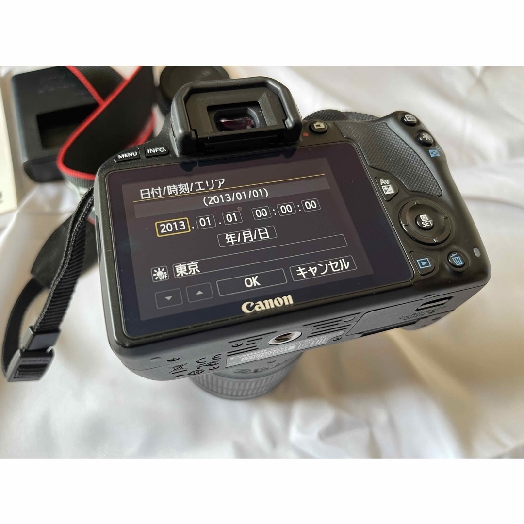 Canon(キヤノン)のCanon EOS KISS X7 Wズームキット スマホ/家電/カメラのカメラ(デジタル一眼)の商品写真