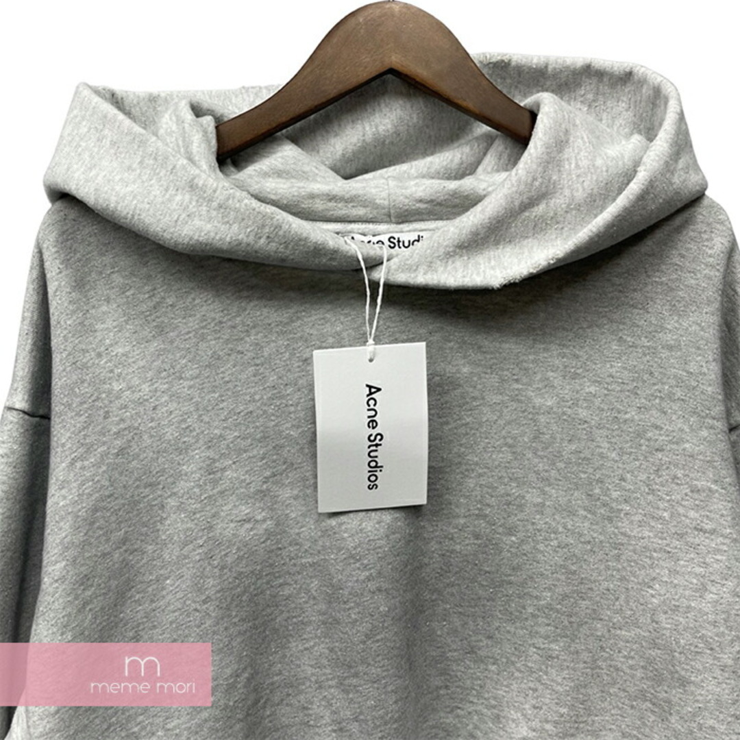 Acne Studios(アクネストゥディオズ)のAcne studios Logo Hoodie Sweater FN-UX-SWEA000023 アクネストゥディオズ ロゴフーディセーター パーカー ダメージ加工 スプレー仕上げ リサイクルポリエステル ペールグレー サイズM 【240319】【新古品】【me0】 メンズのトップス(パーカー)の商品写真