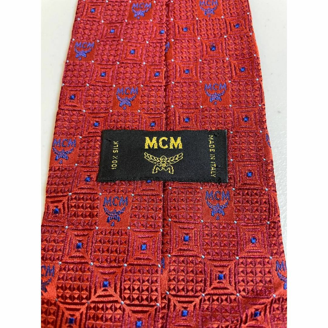 MCM(エムシーエム)のMCM【総柄　レッド系】 USED オールド ネクタイ　古着 メンズのファッション小物(ネクタイ)の商品写真