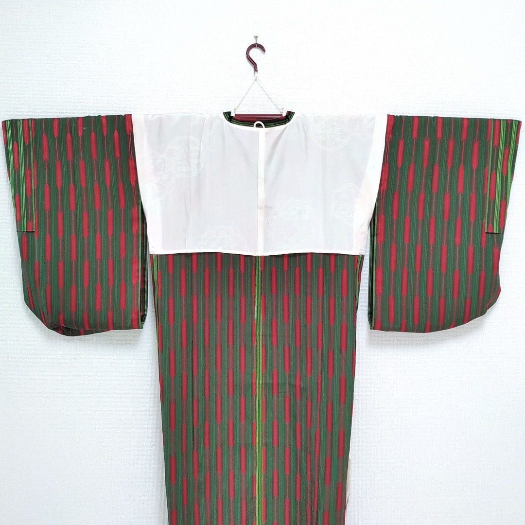 未使用 道行 ロングコート 矢絣 緑 赤 クリスマスカラー アンティーク レトロ レディースの水着/浴衣(着物)の商品写真