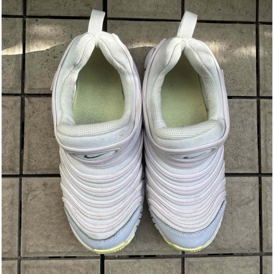 NIKE(ナイキ)のNIKE ナイキ　ダイナモ22cm 美品 キッズ/ベビー/マタニティのキッズ靴/シューズ(15cm~)(スニーカー)の商品写真