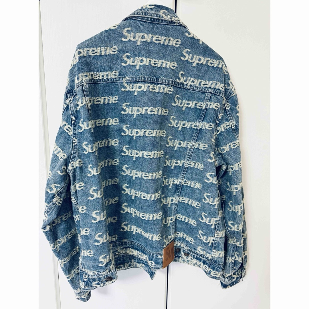 Supreme(シュプリーム)のSupreme Frayed Logos Denim TruckerJacket メンズのジャケット/アウター(Gジャン/デニムジャケット)の商品写真