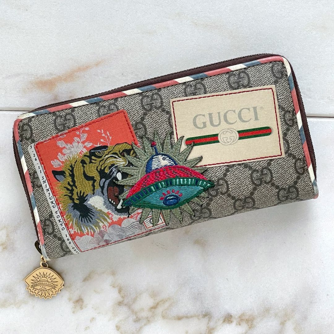 GUCCI - レアGUCCI グッチ GGスプリーム クーリエ 長財布 虎と GUCCI - レアGUCCI グッチ GGスプリーム クーリエ 長財布 虎と