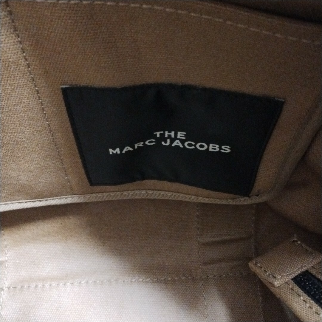 MARC JACOBS(マークジェイコブス)のマークジェイコブス トートバッグ レディース カーキ M0016156 372 レディースのバッグ(トートバッグ)の商品写真