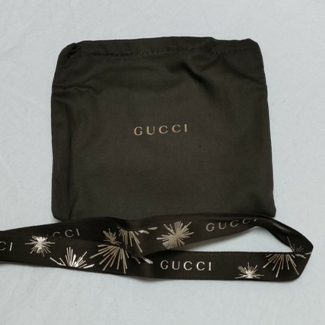 Gucci(グッチ)のGUCCI　空箱　リボン　布袋付　グッチ レディースのバッグ(ショップ袋)の商品写真