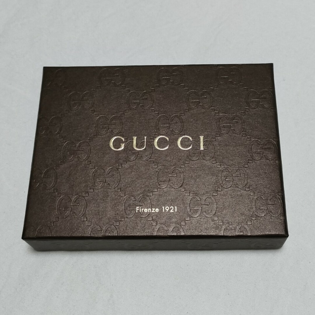 Gucci(グッチ)のGUCCI　空箱　リボン　布袋付　グッチ レディースのバッグ(ショップ袋)の商品写真