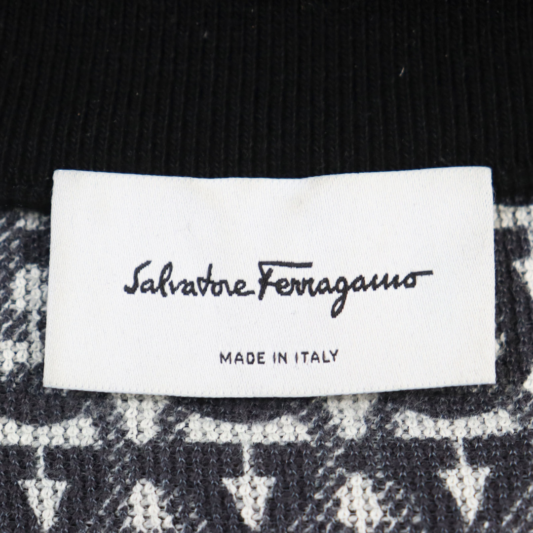 Salvatore Ferragamo(サルヴァトーレフェラガモ)の極美品○Salvatore Ferragamo サルヴァトーレフェラガモ 2019年製 0286 / 3291-002 / 0727694 ガンチーニジップトップ 裏地ガンチーニ柄 スタンドカラー ブルゾン ブラック M イタリア製 正規品 メンズ メンズのジャケット/アウター(ブルゾン)の商品写真