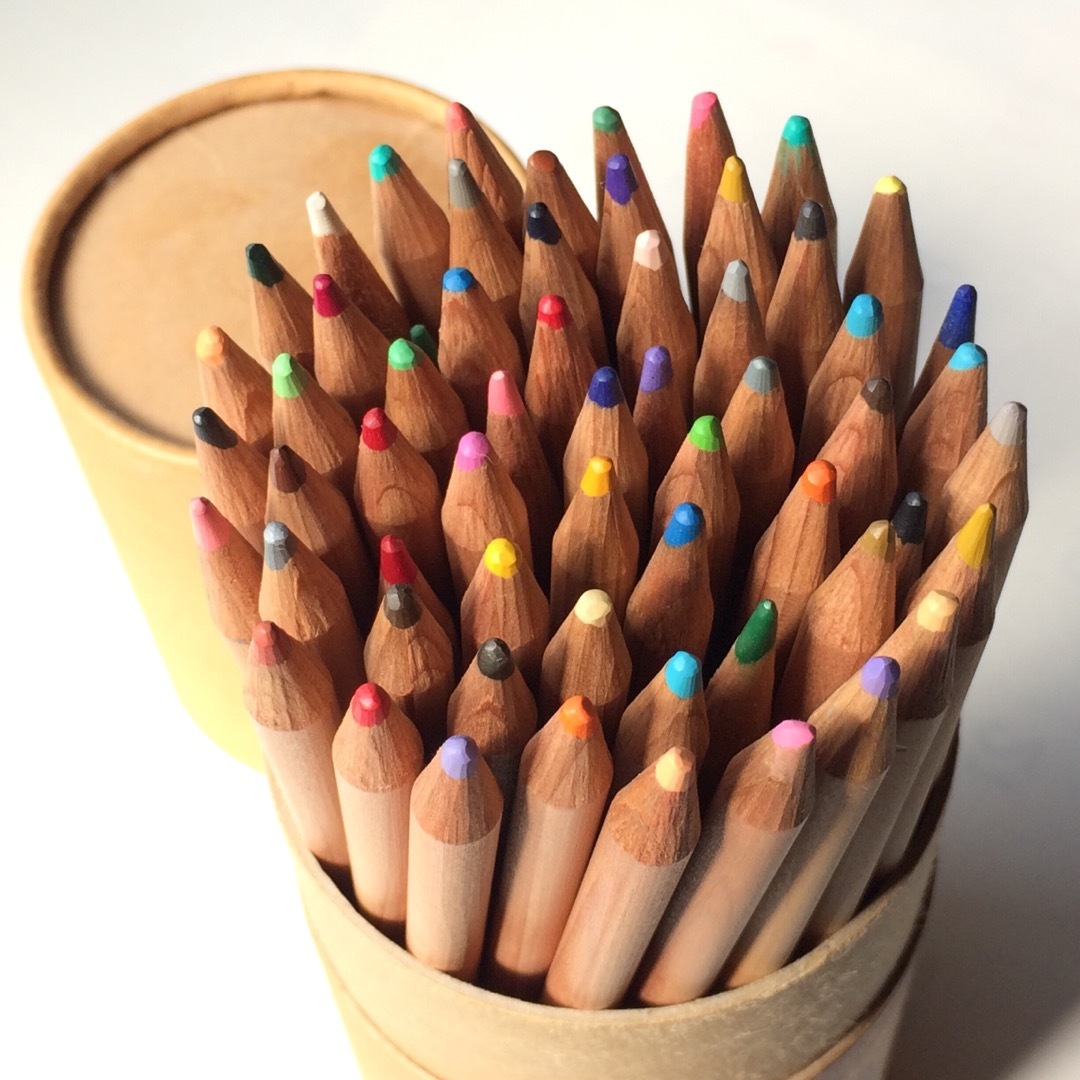 MUJI (無印良品)(ムジルシリョウヒン)のラベンダー様専用　色鉛筆 MUJI 無印良品 60色 ※ケースなし エンタメ/ホビーのアート用品(色鉛筆)の商品写真