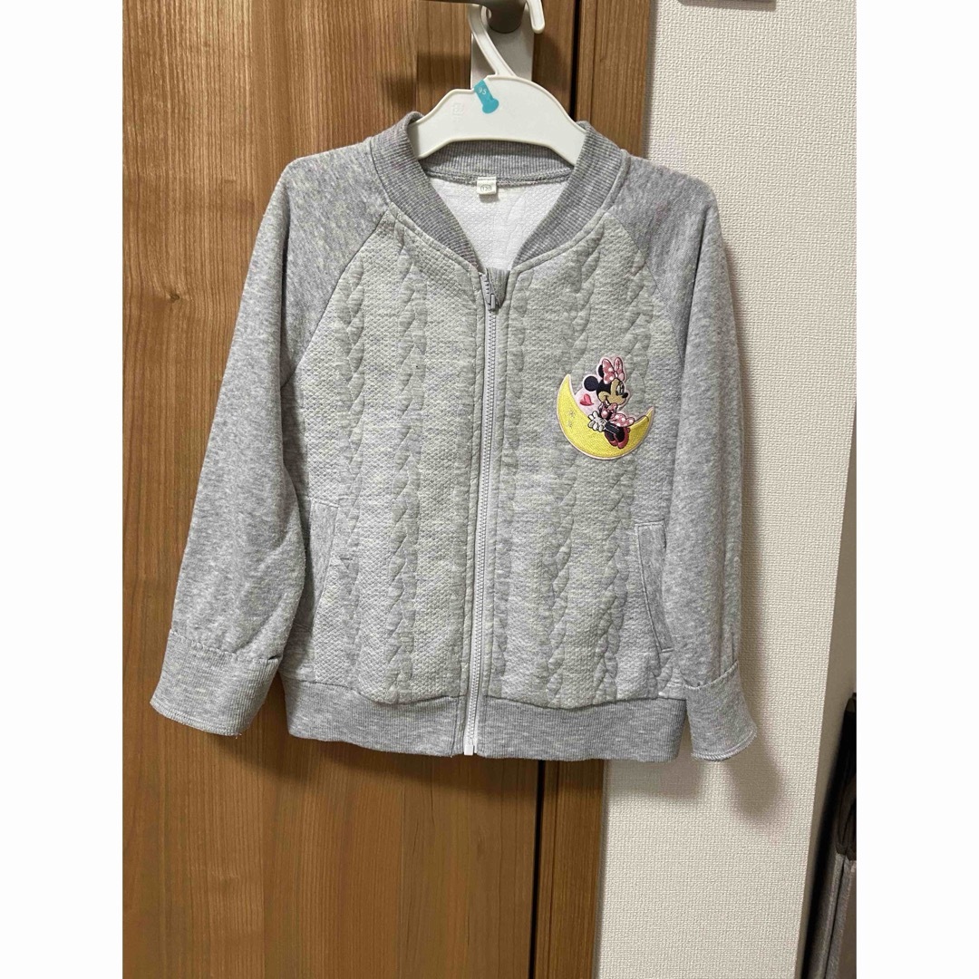 西松屋(ニシマツヤ)の西松屋　アウター　パーカー　120 キッズ/ベビー/マタニティのキッズ服女の子用(90cm~)(ジャケット/上着)の商品写真