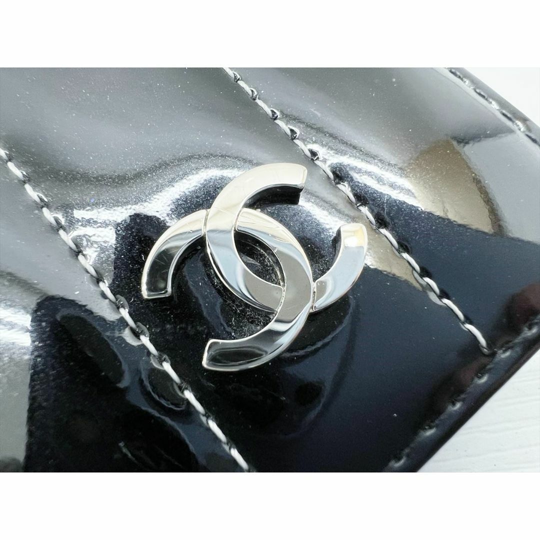 良好品 シャネル ココマーク マドモアゼル 二つ折り長財布 エナメル 良好品 シャネル ココマーク マドモアゼル 二つ折り長財布 エナメル