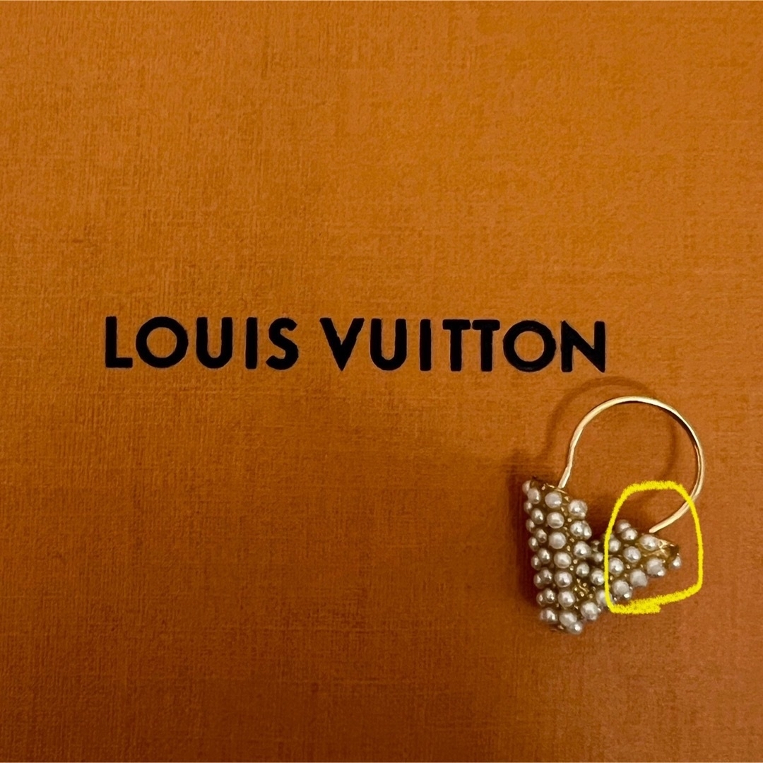 LOUIS VUITTON(ルイヴィトン)の⚠️美品⚠️定価65,880円 ルイヴィトン♡パールVモチーフピアス レディースのアクセサリー(ピアス)の商品写真