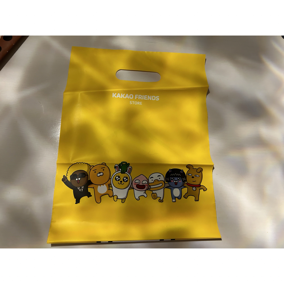 LINE FRIENDS 韓国　ショップ袋　ショップバッグ　ビニール袋 レディースのバッグ(ショップ袋)の商品写真