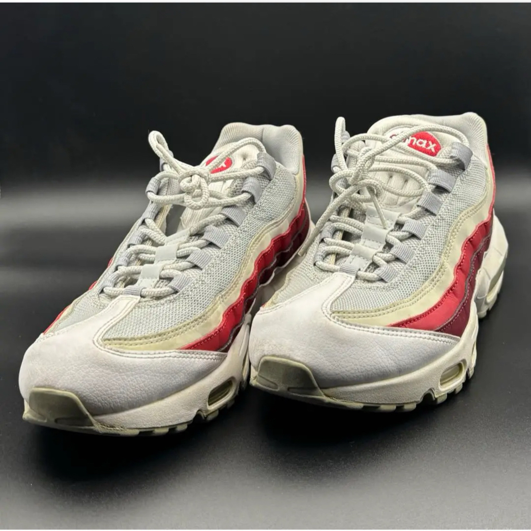 NIKE(ナイキ)のNIKE airmax95 ナイキエアマックス95 ホワイトレッド　26.5cm メンズの靴/シューズ(スニーカー)の商品写真