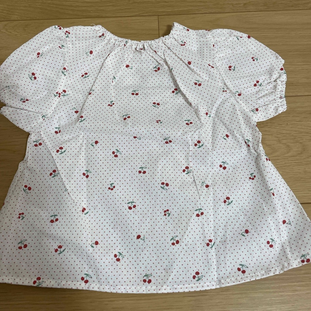 しまむら(シマムラ)のjuo チェリー柄セットアップ キッズ/ベビー/マタニティのキッズ服女の子用(90cm~)(その他)の商品写真