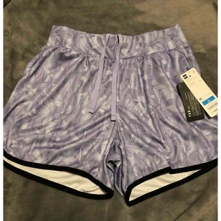 ジーユー(GU)のタグ付き新品 GU SPORTS 花柄ショートパンツ　Mサイズ(ショートパンツ)